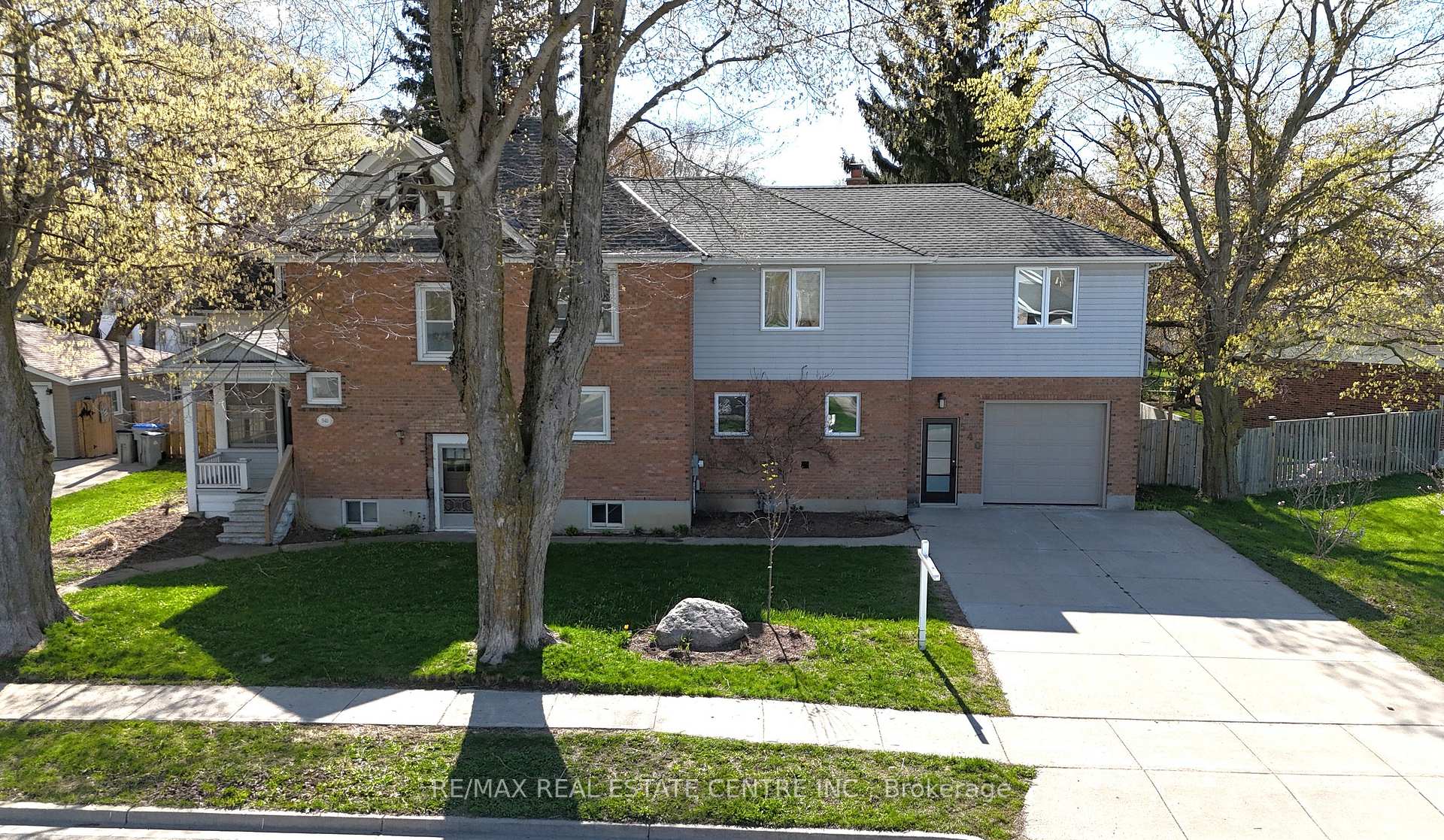 540 Wellington Avenue S North Perth Ontario Canada Sale residential Naveen Dua RE/MAX Real Estate Centre Inc., Brokerage *