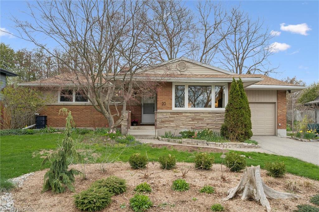 20 Katherine Crescent Kitchener Ontario Canada Sale residential Eva Munch RE/MAX Twin City Realty Inc., Brokerage*