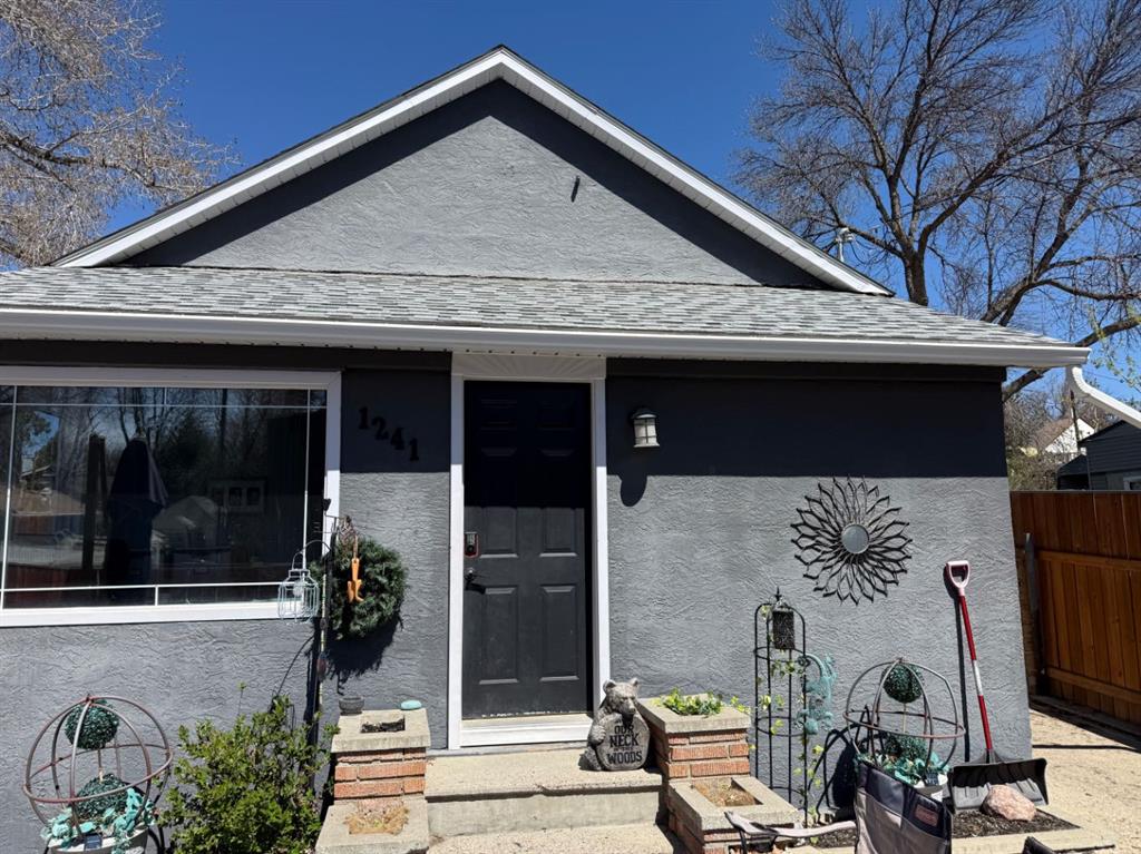 1241 8 AV S Lethbridge Alberta Canada Sale residential Christopher Rout PowerBroker Realty Inc