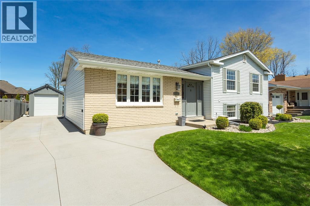 990 Allandale DRIVE Sarnia Ontario Canada Sale residential Kevin Thompson RE/MAX PRIME PROPERTIES UNIQUE GROUP, BROKERAGE