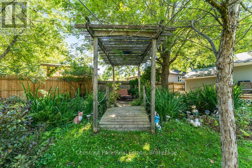 3 Bedroom Single Family Home/House's Image 30