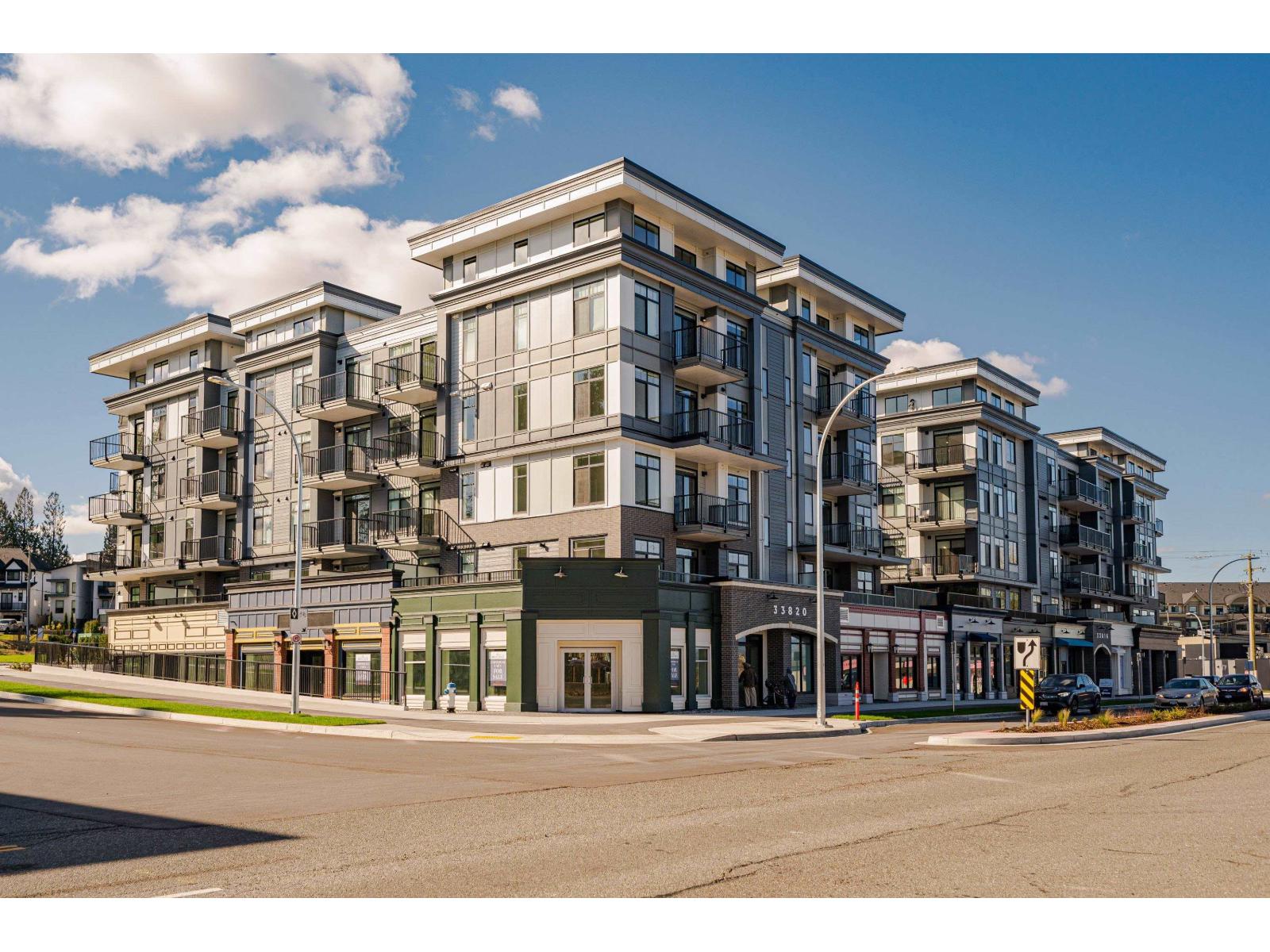 306 33820 SOUTH FRASER WAY Abbotsford British Columbia Canada Sale residential Kirandeep Gill Coldwell Banker Executives Realty