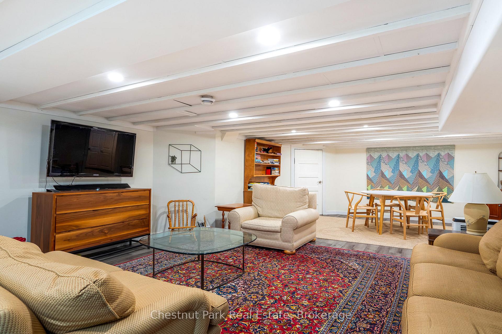 4 Bedroom Single Family Home/House's Image 38