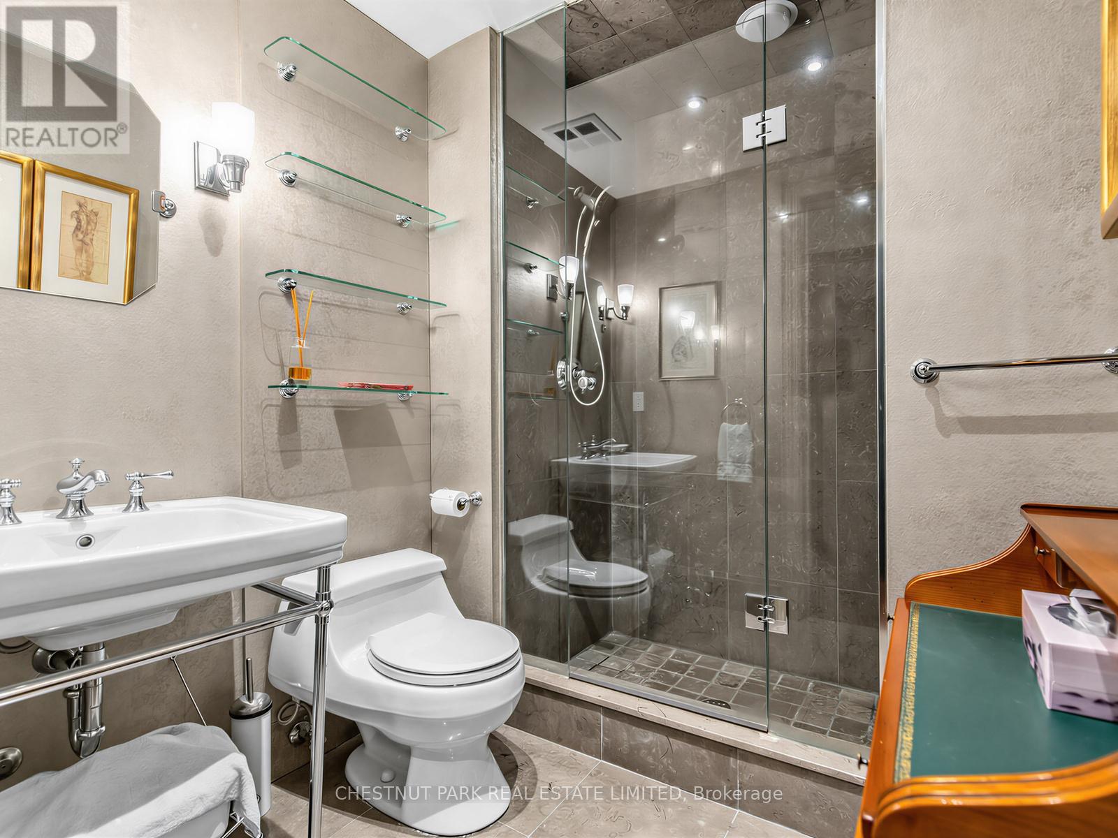 4 Bedroom Apartment/Flat's Image 15