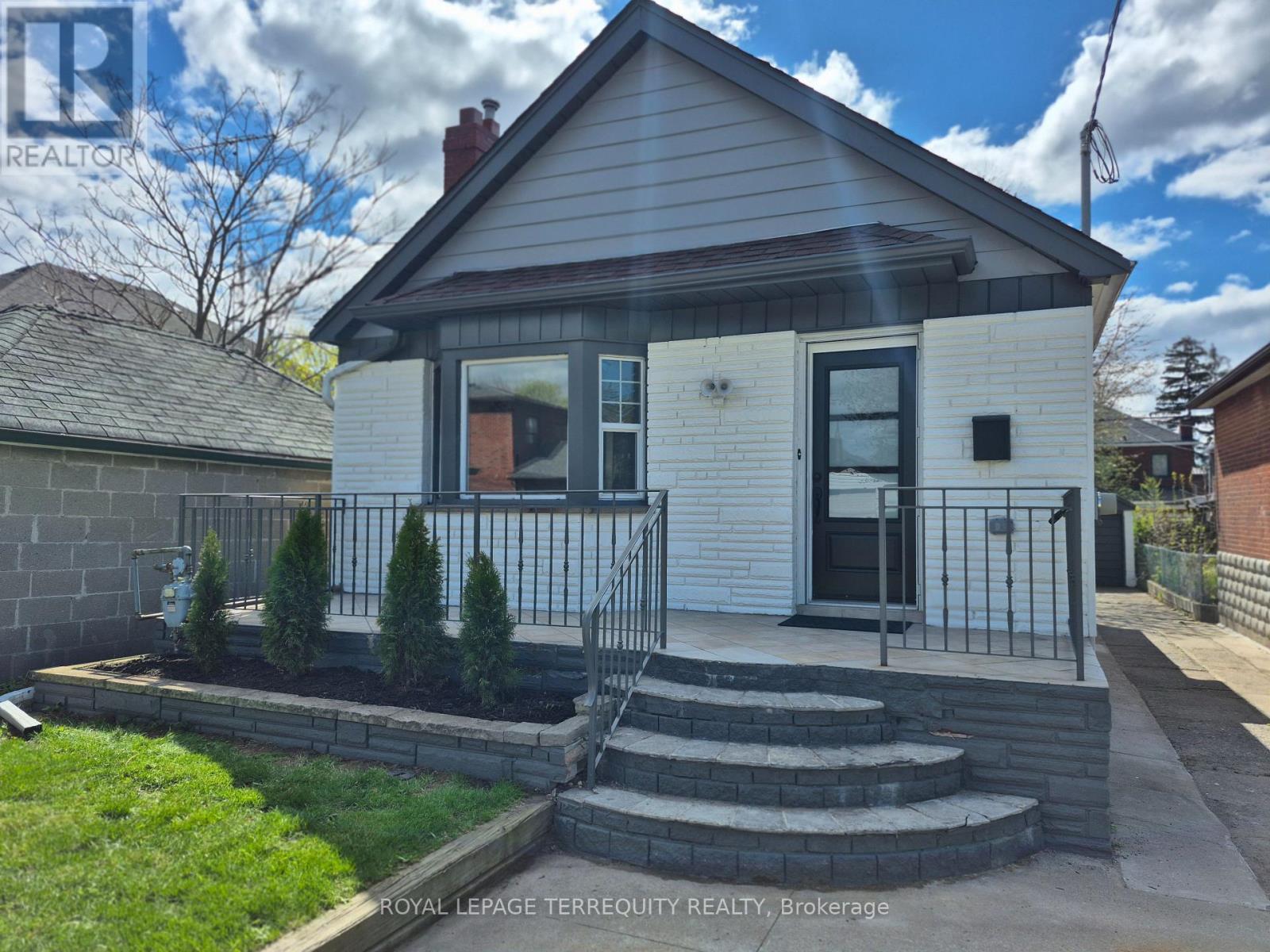40 Leroy Avenue Toronto Ontario Canada Sale residential Rich Weisz Royal LePage Terrequity Realty, Brokerage*