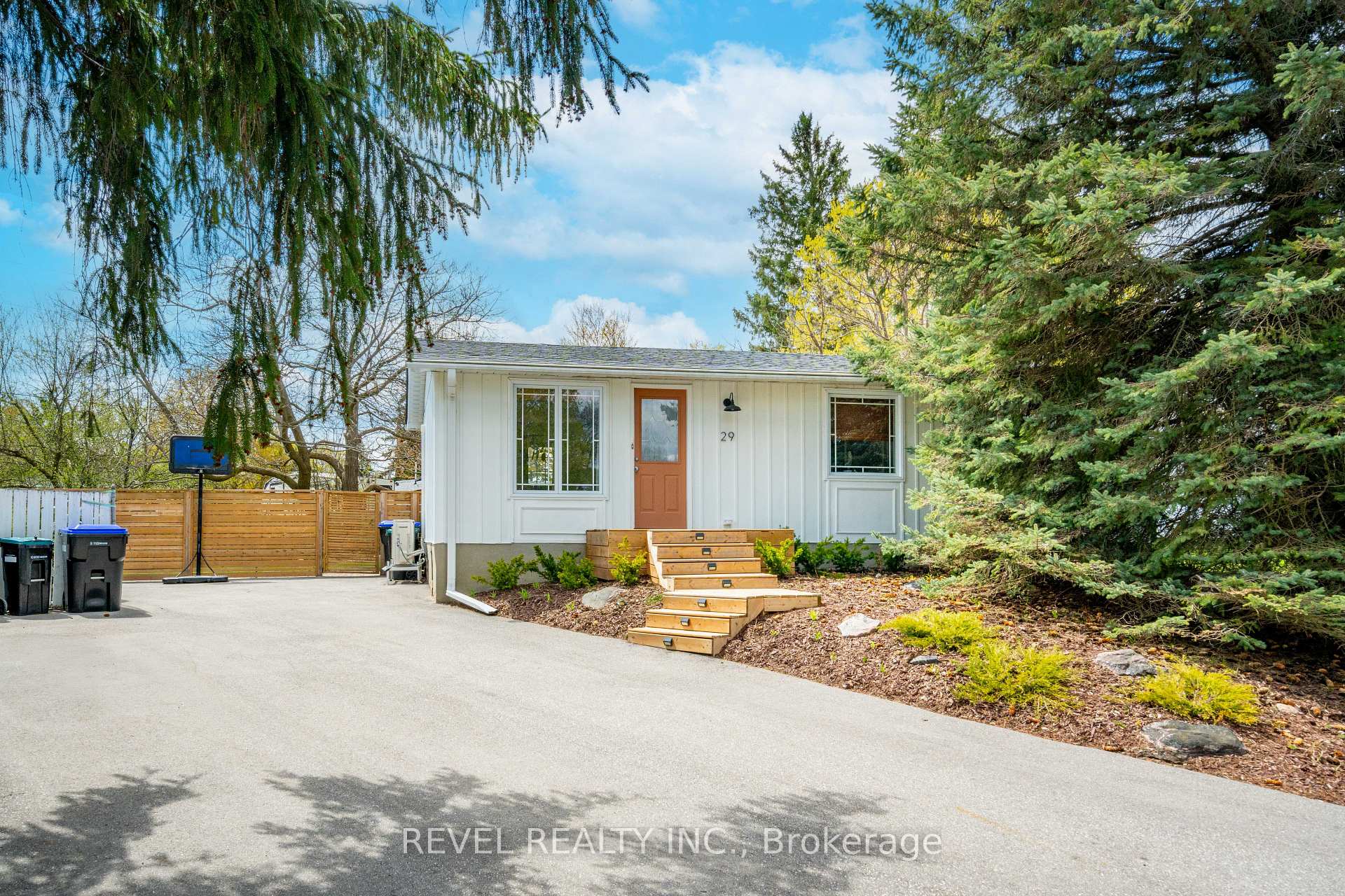 29 Greenaway Street New Tecumseth Ontario Canada Sale residential Linda Hummel Right at Home Realty, Brokerage*