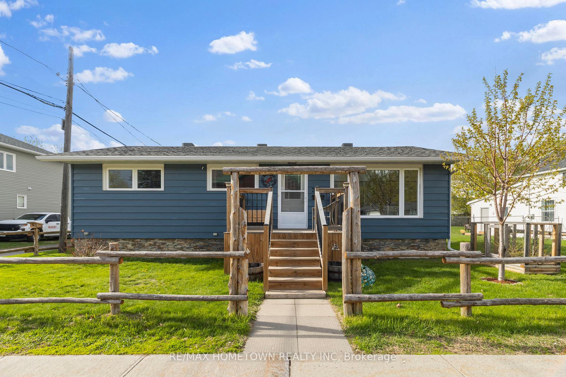 2038 Dundas Street Edwardsburgh/Cardinal Ontario Canada Sale residential Lea Wouters Right at Home Realty, Brokerage*