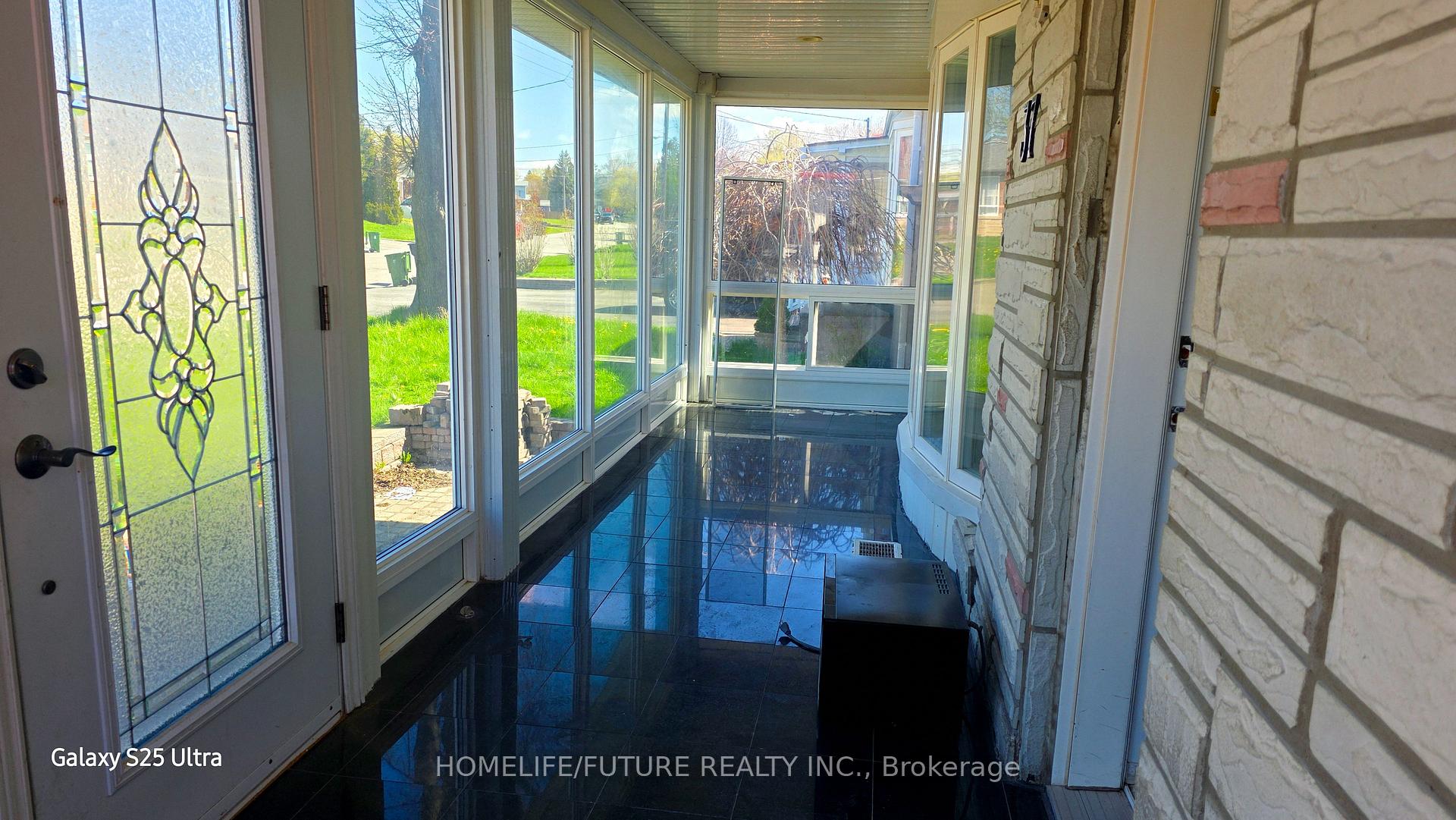 Upper - 37 Miramar Crescent Toronto Ontario Canada Rent residential Logan Kumaresh HomeLife/Future Realty Inc., Brokerage*