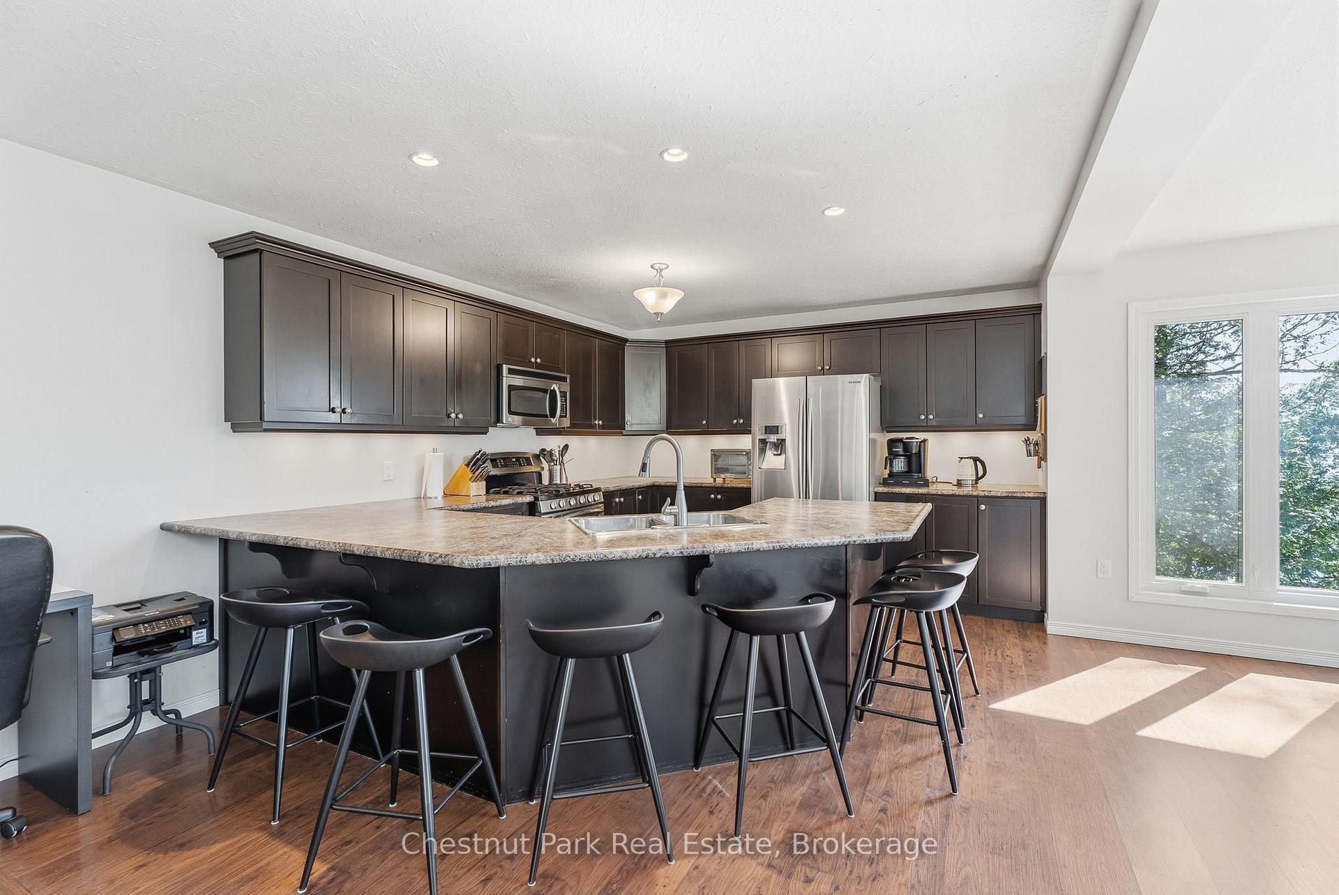 5 Bedroom Single Family Home/House's Image 22
