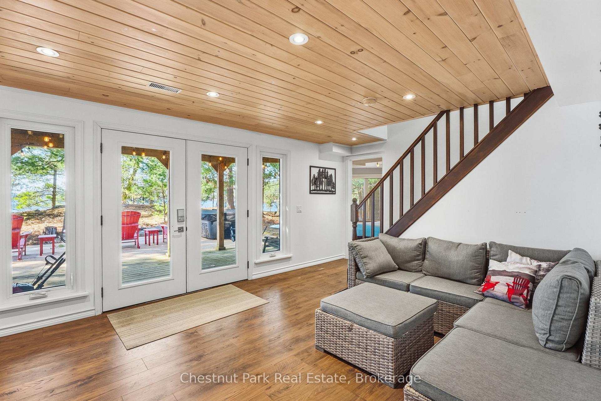 5 Bedroom Single Family Home/House's Image 27
