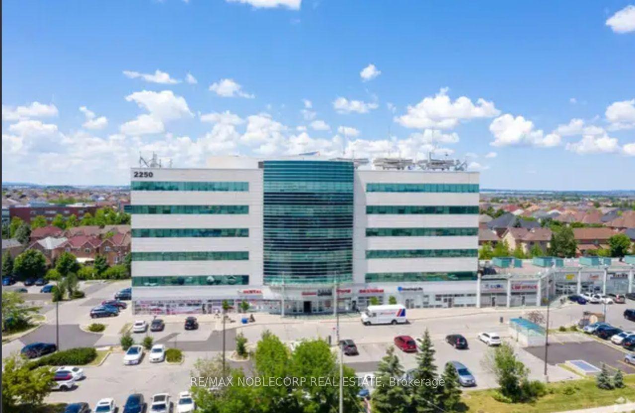 401 D - 2250 Bovaird Drive E Brampton Ontario Canada Lease commercial Maria Bifolchi Re/Max Noblecorp Real Estate, Brokerge*