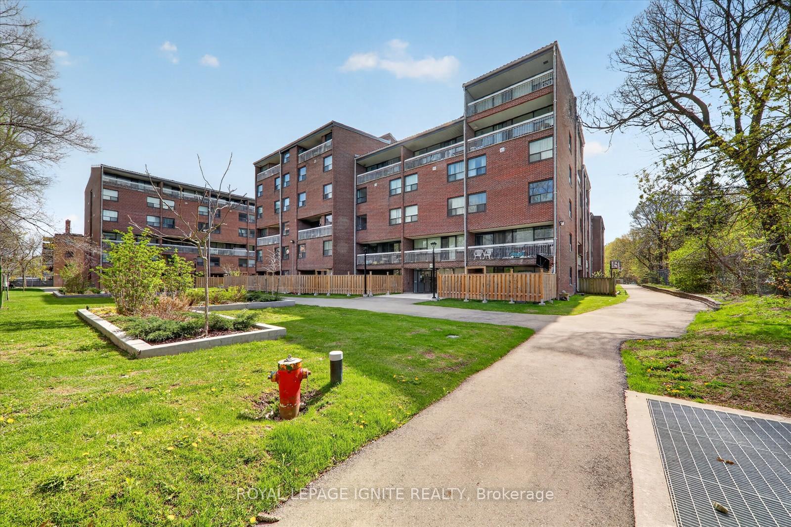 602 - 4064 Lawrence Avenue E Toronto Ontario Canada Sale residential 401 TEAM Royal LePage Ignite Realty Brokerage*