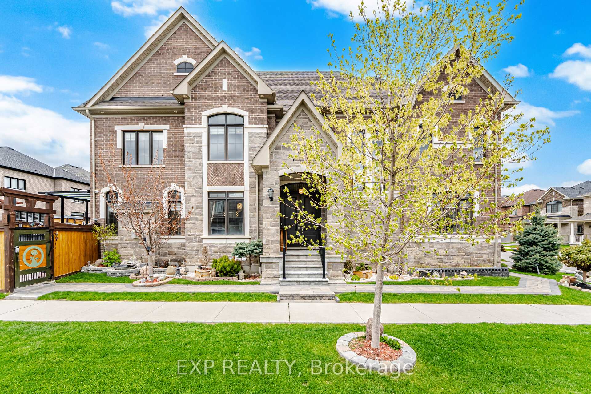 13 Arksey Street Whitby Ontario Canada Sale residential   Coldwell Banker - R.M.R. Real Estate, Brokerage*