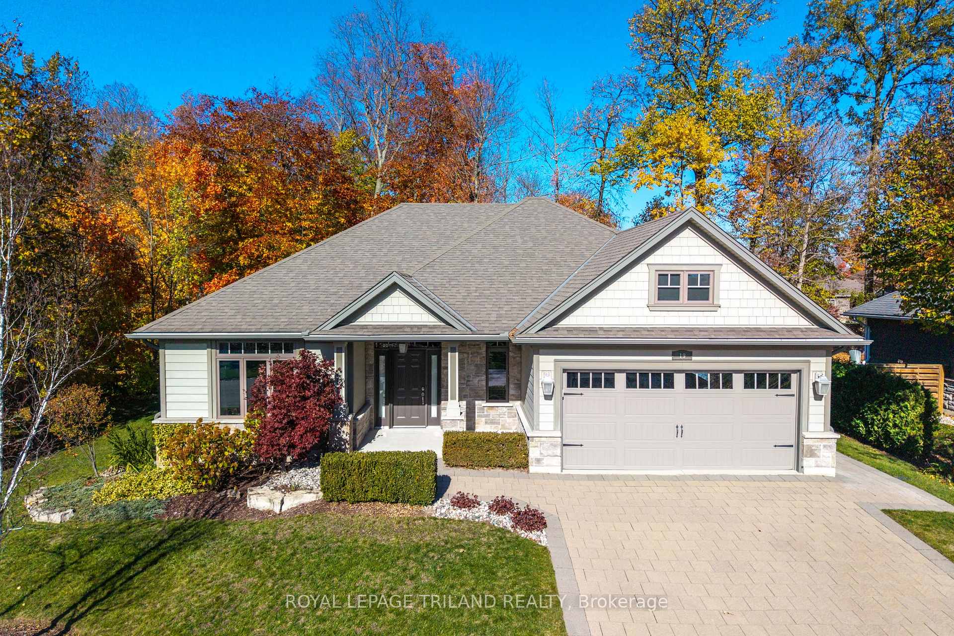 19 Erin Place Lambton Shores Ontario Canada Sale residential Steve Riddell SUTTON GROUP - SMALL TOWN TEAM REALTY INC. BROKERAGE*