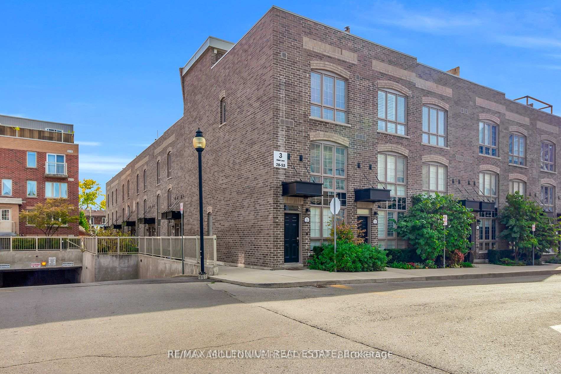 43 - 3 Elsie Lane Toronto Ontario Canada Rent residential   The Beg & Sood Group - Re/Max Millennium, Brokerage*