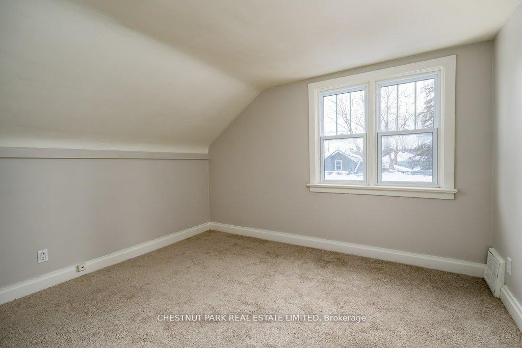 4 Bedroom Other's Image 8