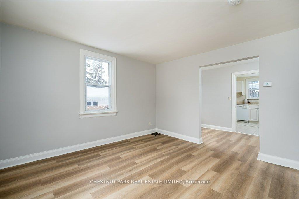 4 Bedroom Other's Image 5