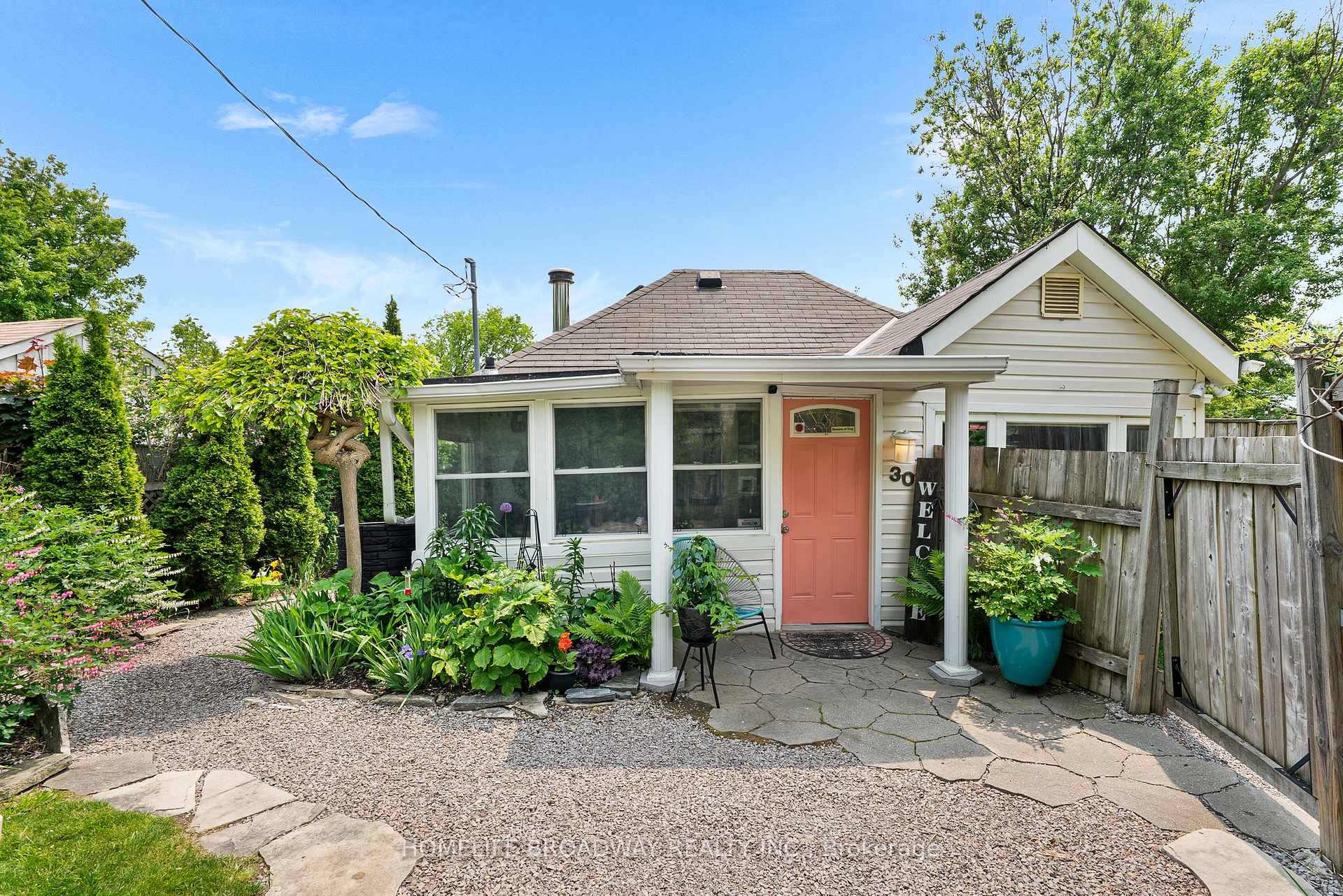 30 Parkhill Drive Whitchurch-Stouffville Ontario Canada Sale residential   HomeLife Broadway Realty Inc., Brokerage*