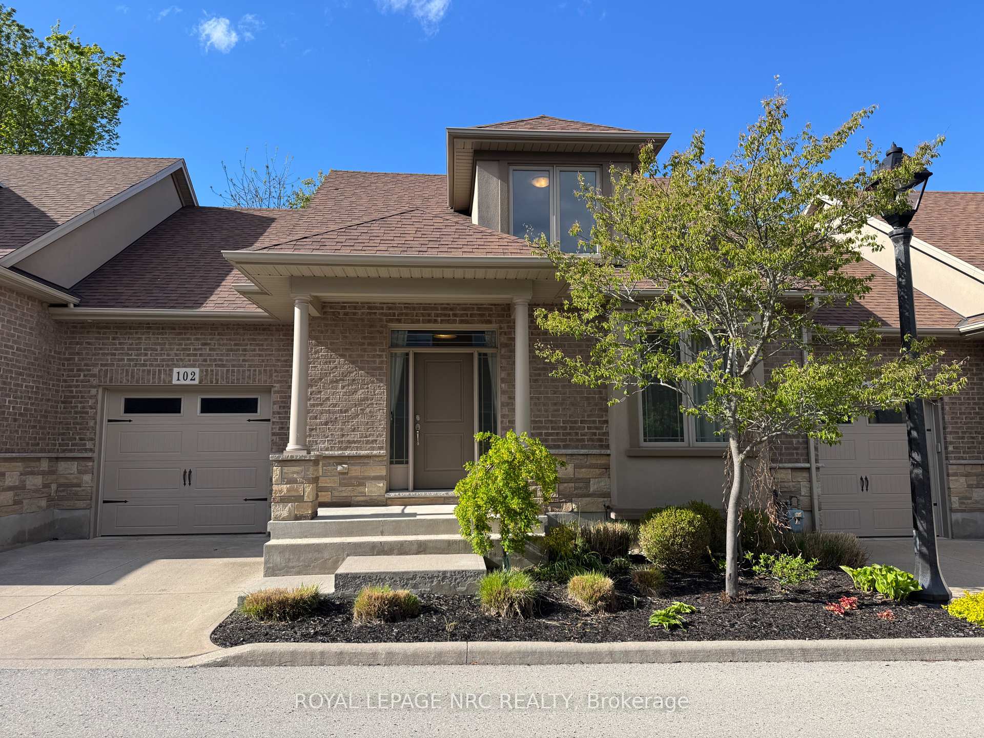 2 - 6186 Dorchester Road Niagara Falls Ontario Canada Sale residential Lily Ruggi ROYAL LEPAGE NRC REALTY