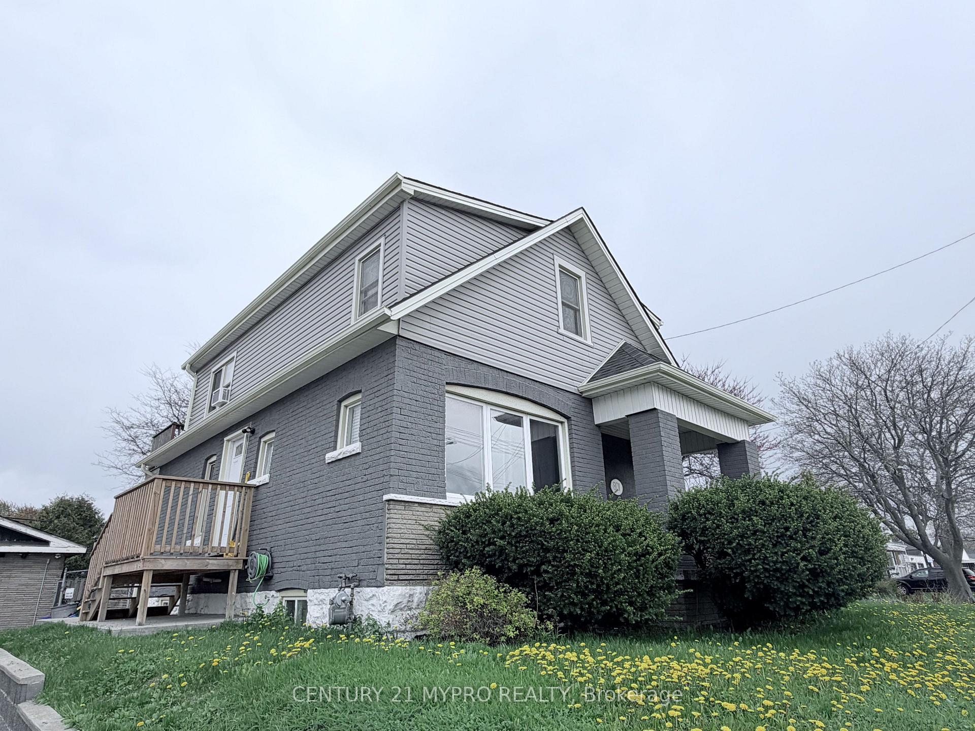 801 Upper Wellington Street Hamilton Ontario Canada Sale residential Alexia Yee Century 21 MyPro Realty, Brokerage