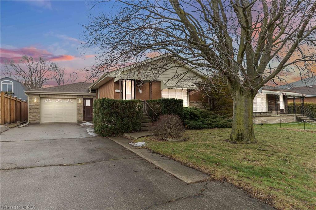 16 Paris Road Brantford Ontario Canada Sale residential   Coldwell Banker Homefront Realty