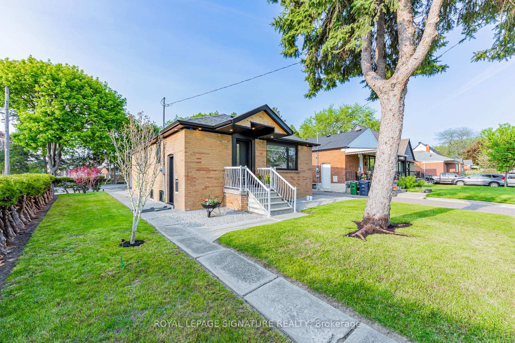 16 Boem Avenue Toronto Ontario Canada Rent residential Stephanie Chidiac Royal LePage Signature Realty, Brokerage *