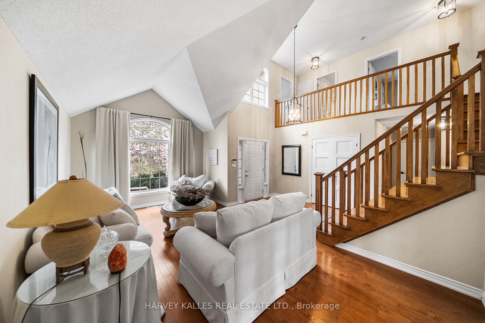 2139 Bushtrail Court Burlington Ontario Canada Sale residential SHANNON MCCOUBREY RE/MAX Escarpment Realty Inc., Brokerage