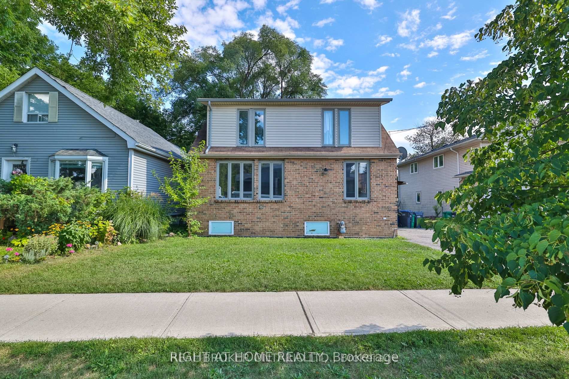 446 Orano Avenue Mississauga Ontario Canada Rent residential Charles Dow Right at Home Realty, Brokerage*