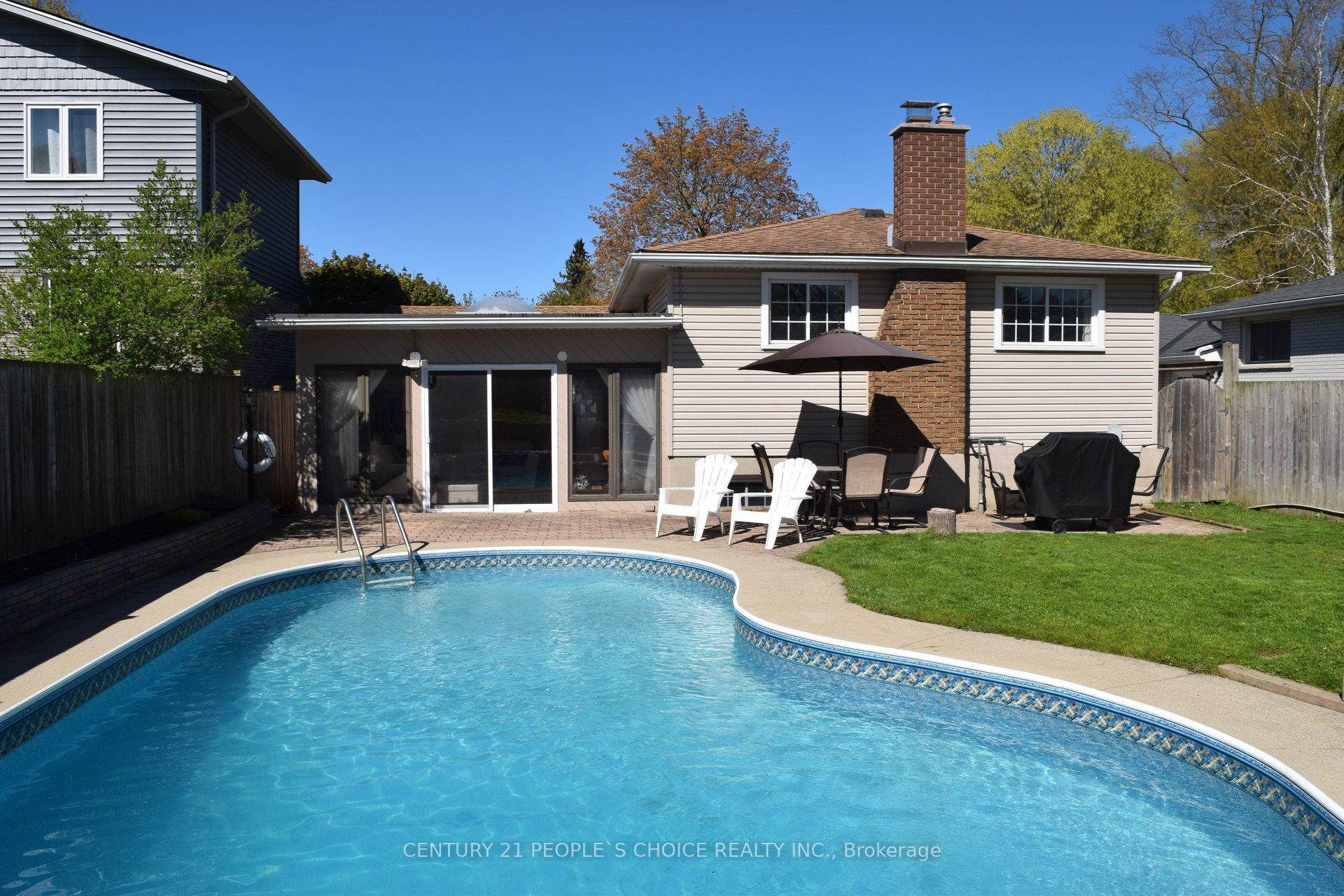 20 Inadale Court Kitchener Ontario Canada Sale residential Bobby Dhaliwal Century 21 Peoples Choice Realty Inc., Brokerage *