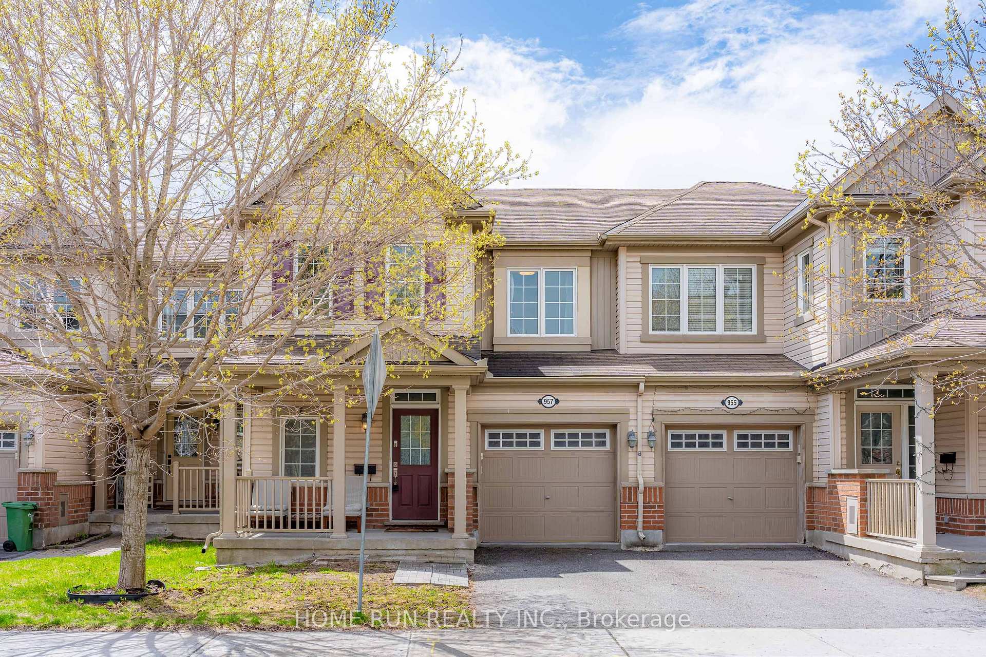 957 Messor Crescent Ottawa Ontario Canada Sale residential Christiane Lafleur RE/MAX HALLMARK REALTY GROUP Brokerage *