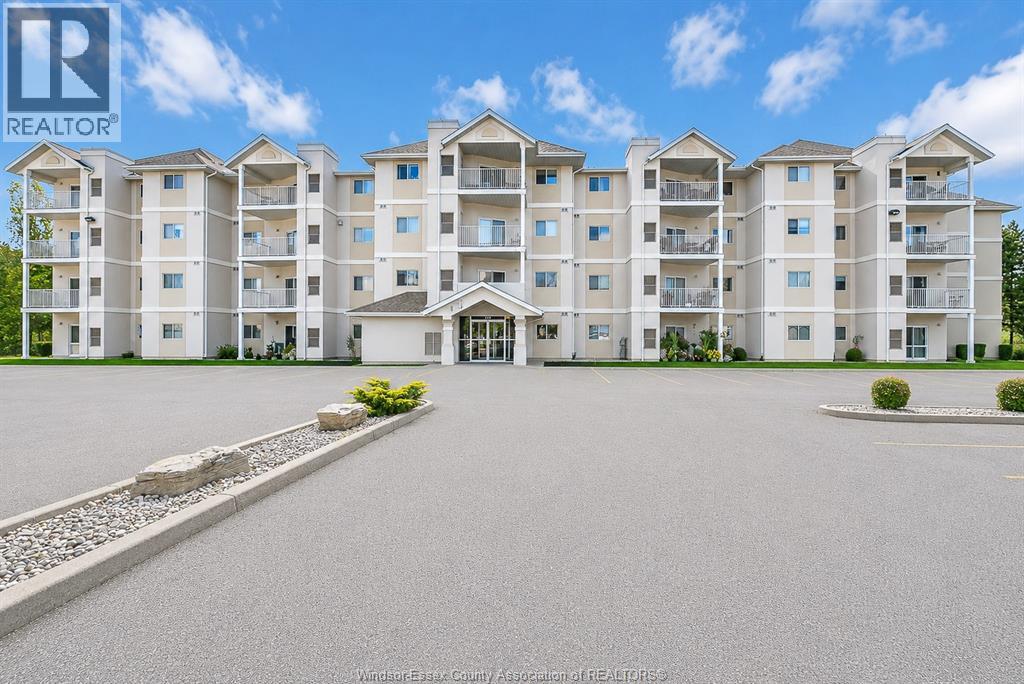 1547 GRAND MARAIS ROAD West Unit Windsor Ontario Canada Sale residential Nevena Malivuk Right at Home Realty, Brokerage*