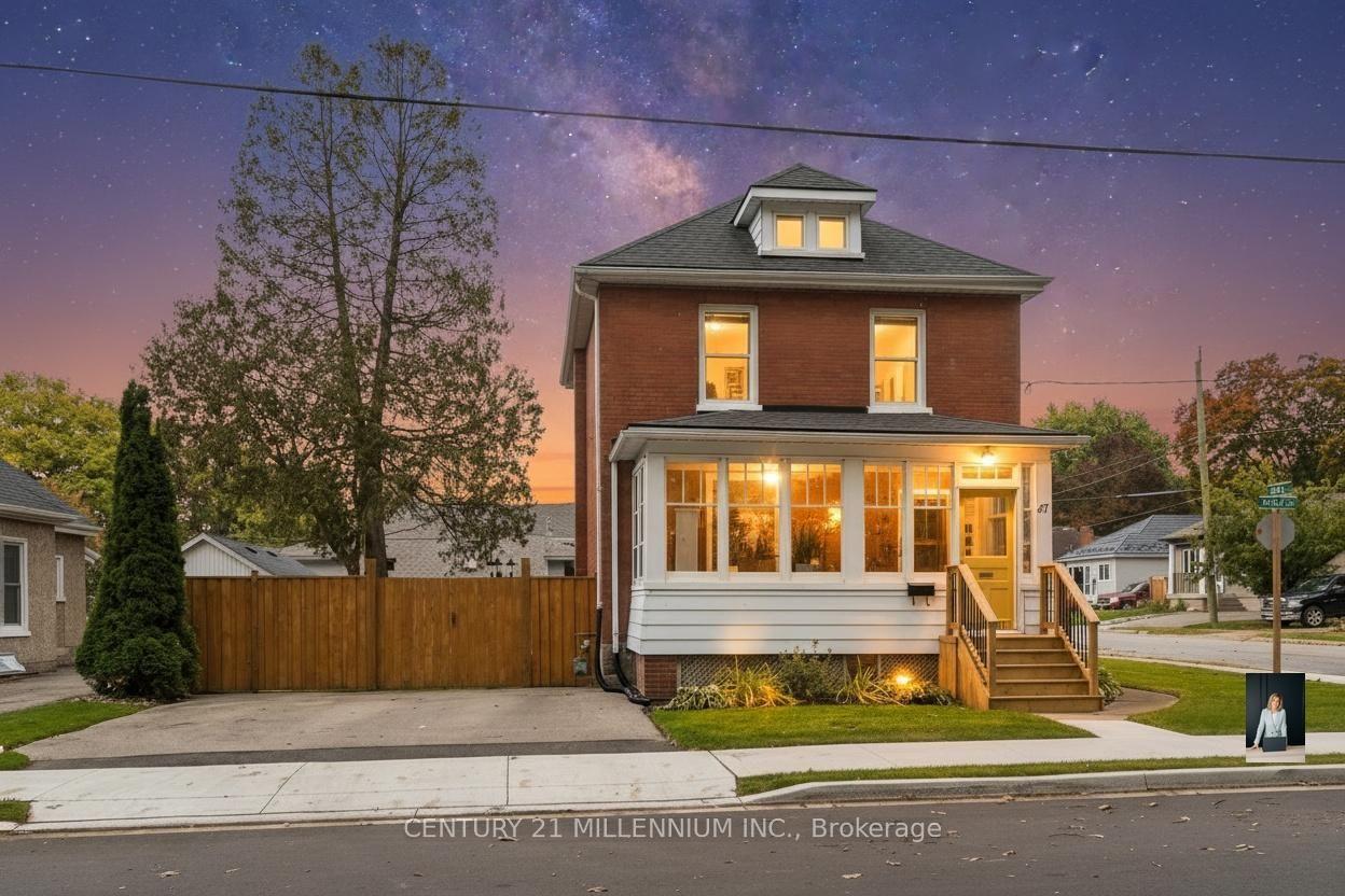 47 South Street Cambridge Ontario Canada Sale residential Taeko Yamanouchi CENTURY 21 MILLENNIUM INC.