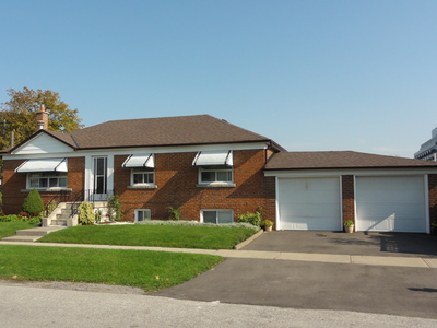 47 STANMILLS Rd  ETOBICOKE Ontario Canada Sale residential   Reza Talebi Team RE/MAX Realtron Realty Inc. Brokerage