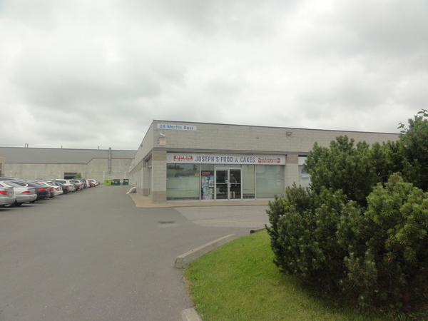 24 MARTIN ROSS Ave  NORTH YORK Ontario Canada Sale residential   Reza Talebi Team RE/MAX Realtron Realty Inc. Brokerage