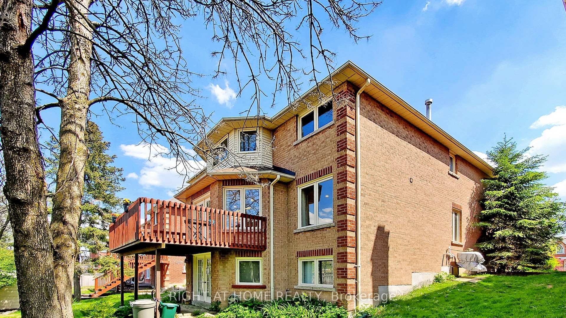 Main and upper  - 95 Lensmith Drive Aurora Ontario Canada Rent residential Jason Saxe Right at Home Realty, Brokerage*