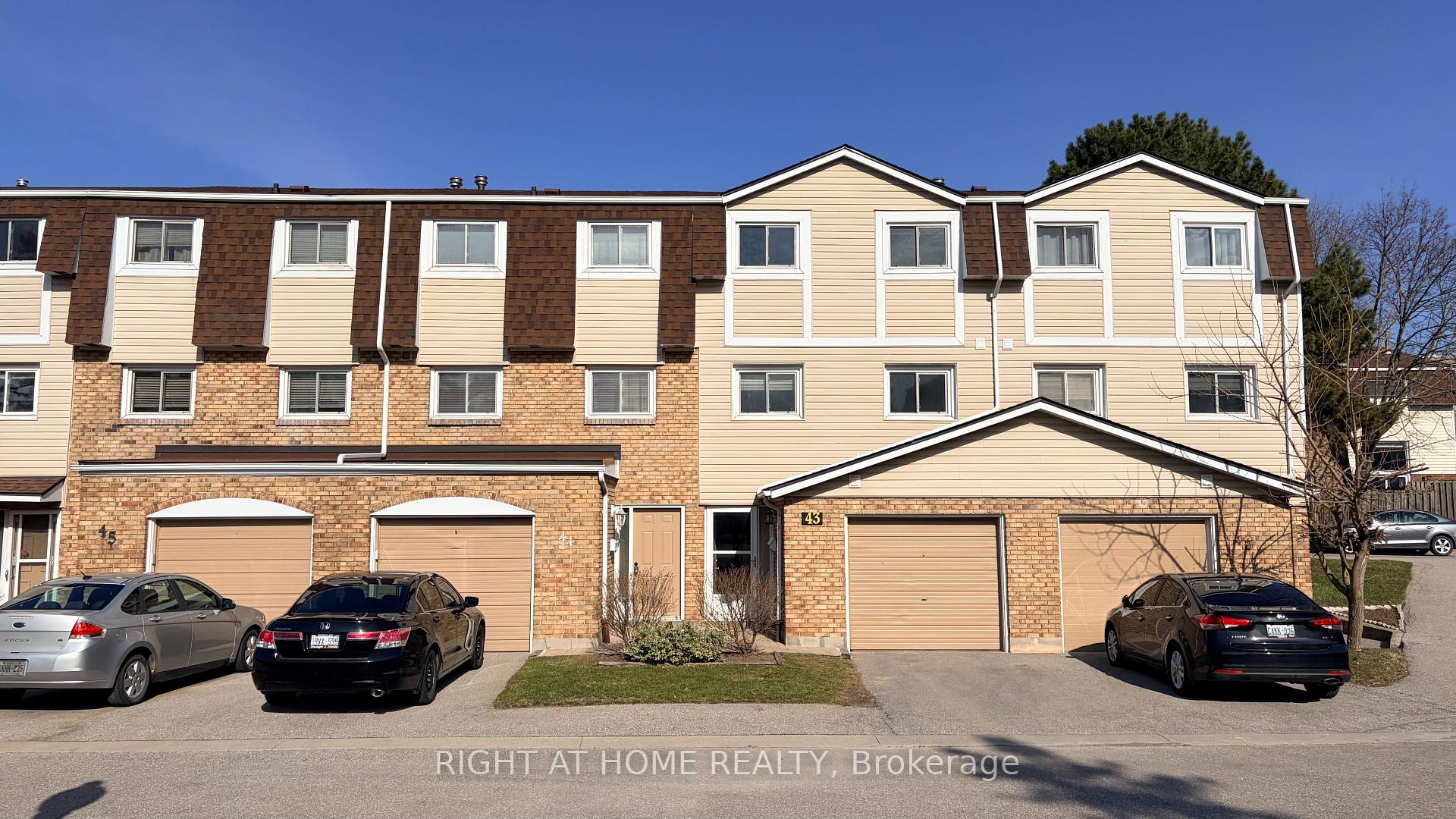 43 - 11 Harrisford Street Hamilton Ontario Canada Sale residential Raj Vuppuluri Right at Home Realty, Brokerage*