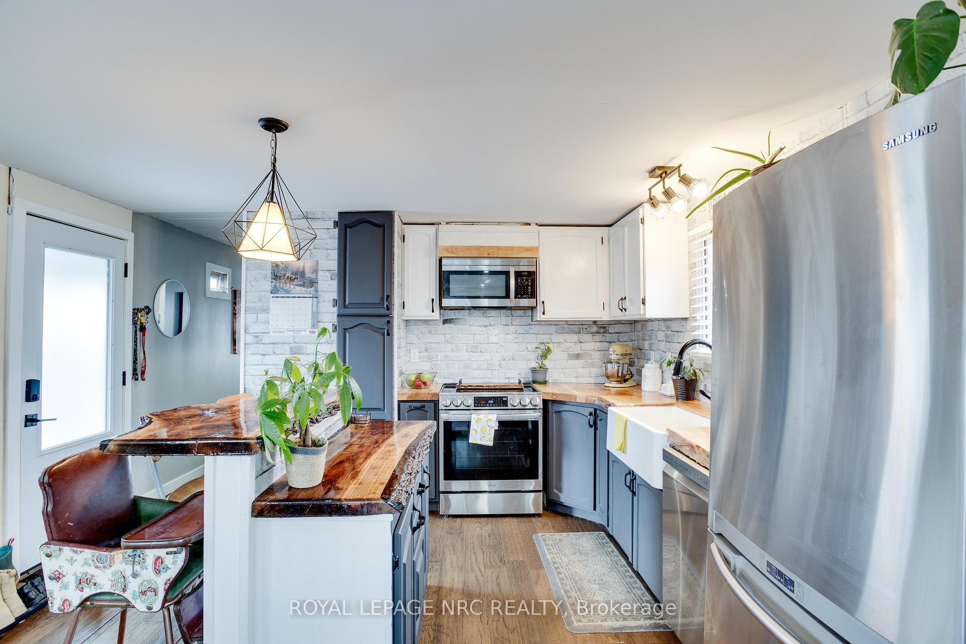 297 - 241 St. Paul Street St. Catharines Ontario Canada Sale residential EDWARD BURDON Keller Williams Complete Niagara Realty Brokerage