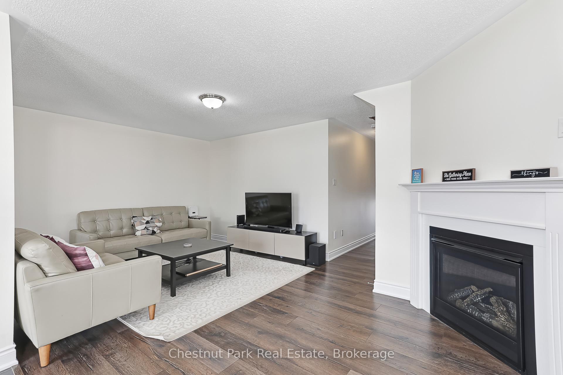 3 Bedroom Single Family Home/House's Image 8