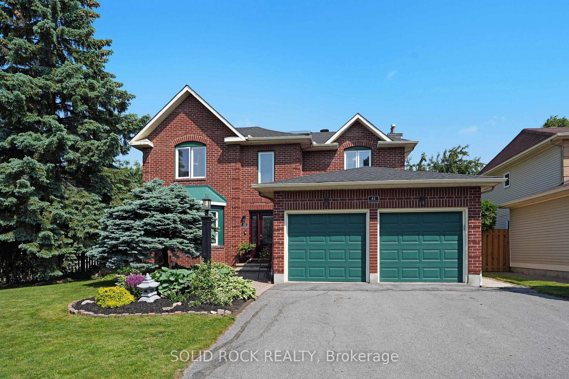 41 Framingham Crescent Ottawa Ontario Canada Sale residential Darren Villeneuve SOLID ROCK REALTY Brokerage*