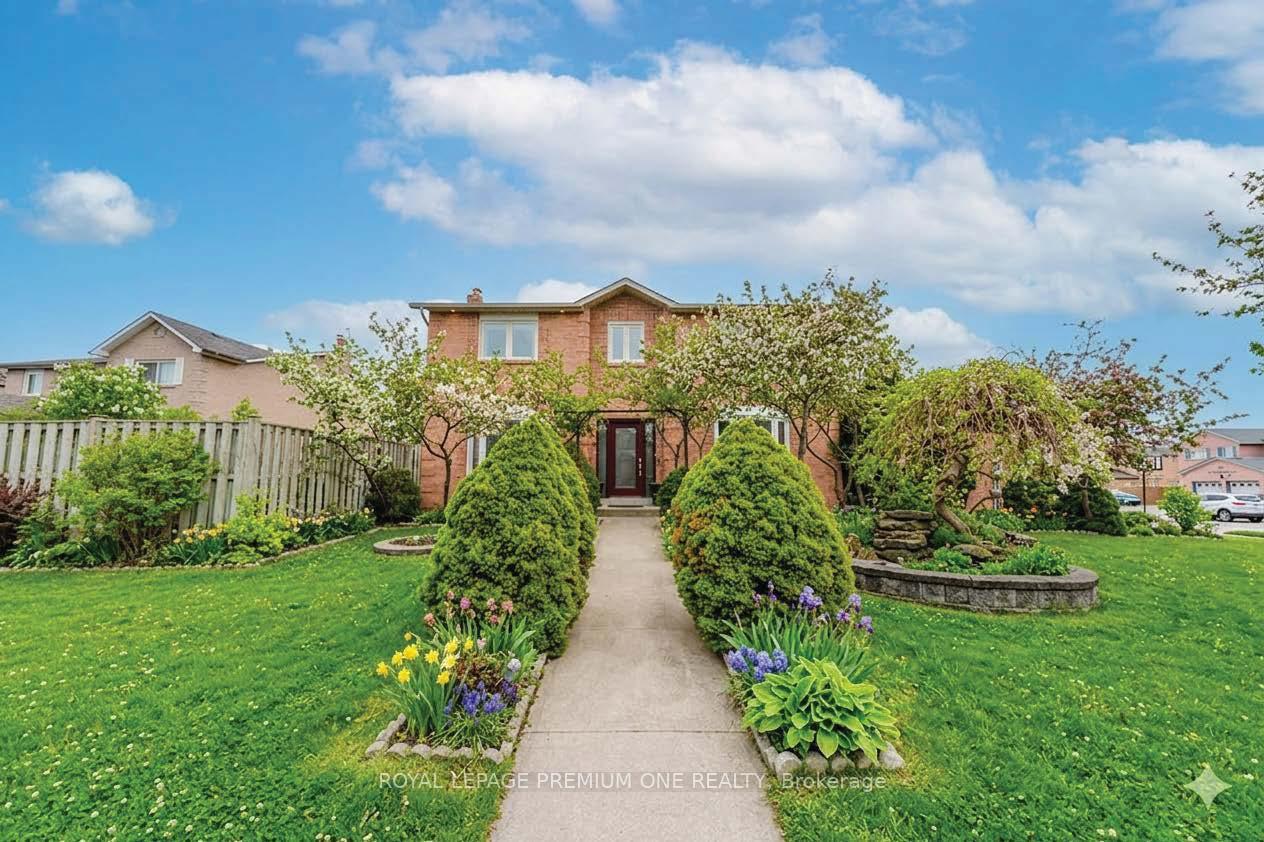 25 Sir Lancelot Court Caledon Ontario Canada Sale residential   Royal LePage Premium One Realty, Brokerage*