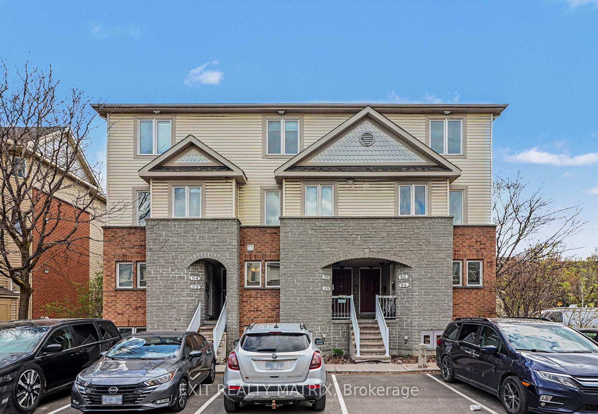 22 - 88 Strathaven Private Ottawa Ontario Canada Sale residential Ray Johnson HomeLife Capital Realty Inc., Brokerage*