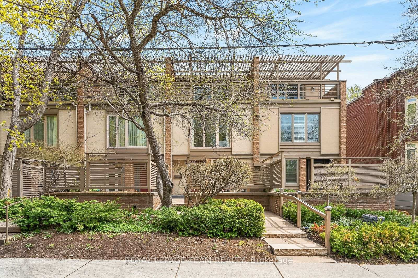 164 Dufferin Road Ottawa Ontario Canada Sale residential Ray Johnson HomeLife Capital Realty Inc., Brokerage*