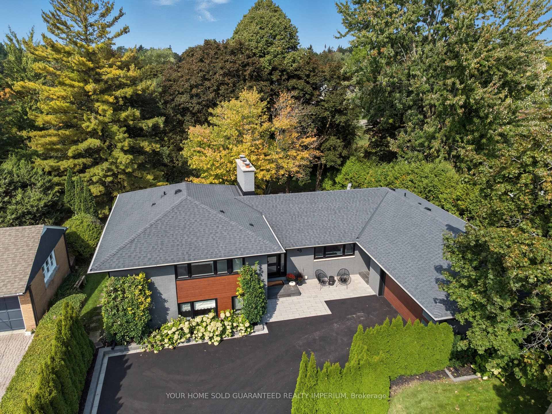 48 Royal Road Aurora Ontario Canada Sale residential Millennium Group Right at Home Realty, Brokerage*