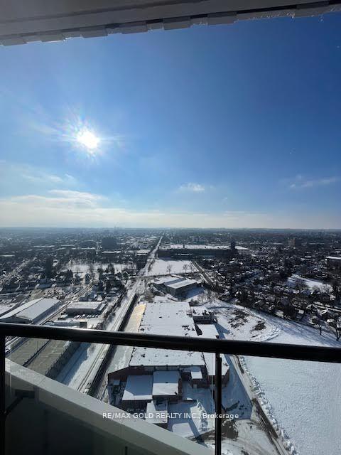 1105 - 25 WELLINGTON Street S Kitchener Ontario Canada Rent residential Rashminder Chadha RE/MAX Gold Realty Inc., Brokerage*