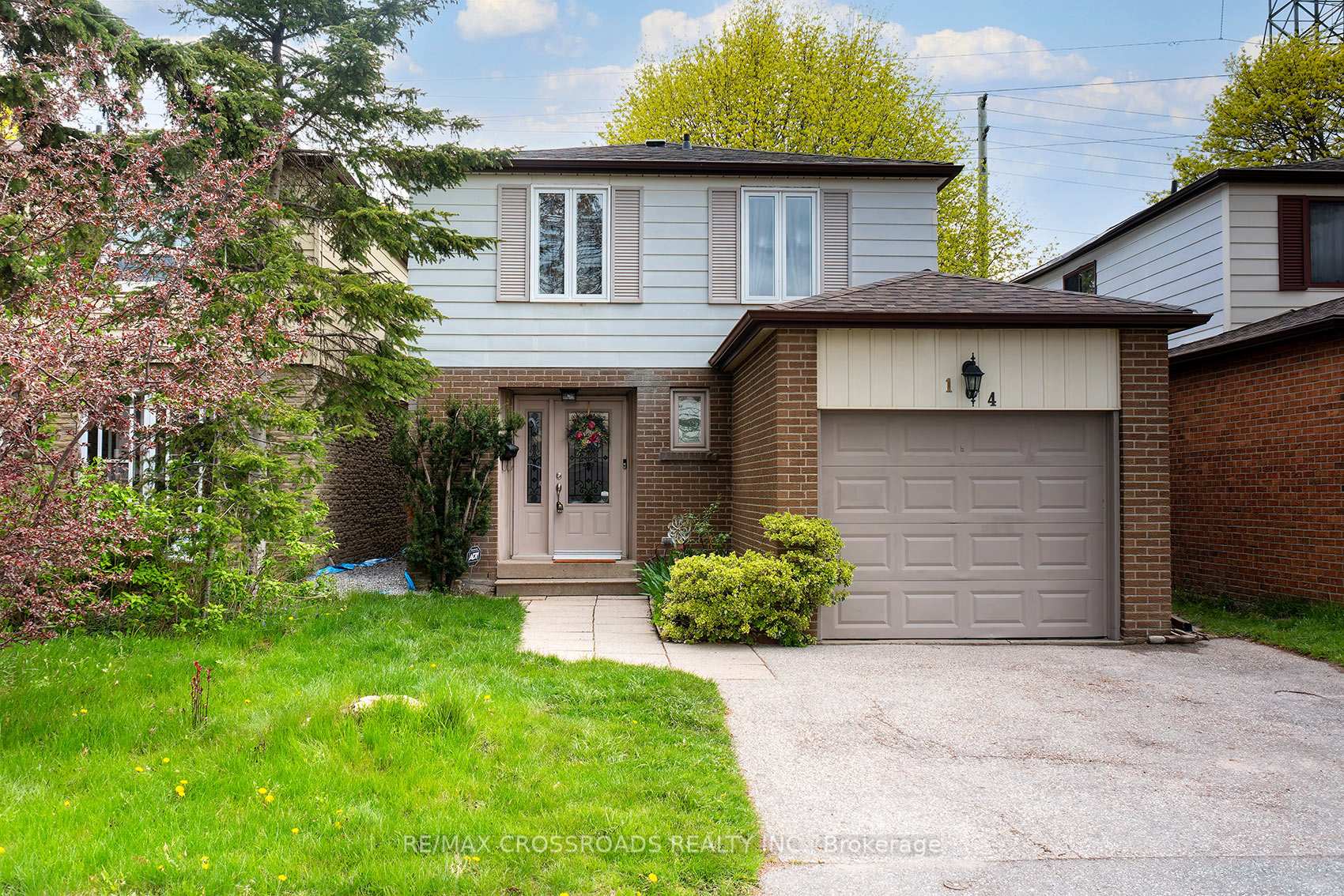164 Glen Springs Drive Toronto Ontario Canada Sale residential   RE/MAX CROSSROADS REALTY INC. Brokerage*