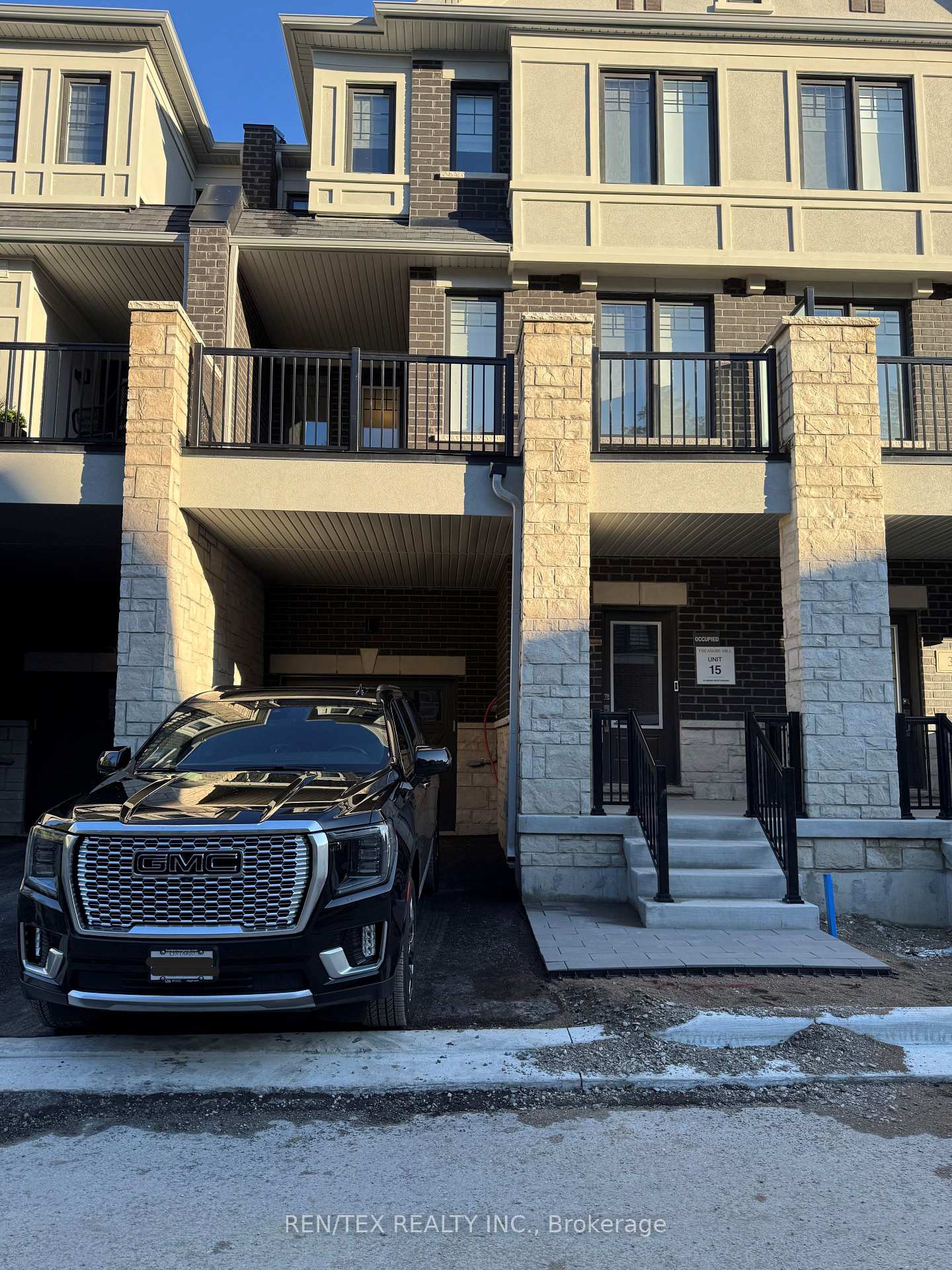 43 Arbour Green Crescent Vaughan Ontario Canada Rent residential Bobby Dhaliwal Century 21 Peoples Choice Realty Inc., Brokerage *