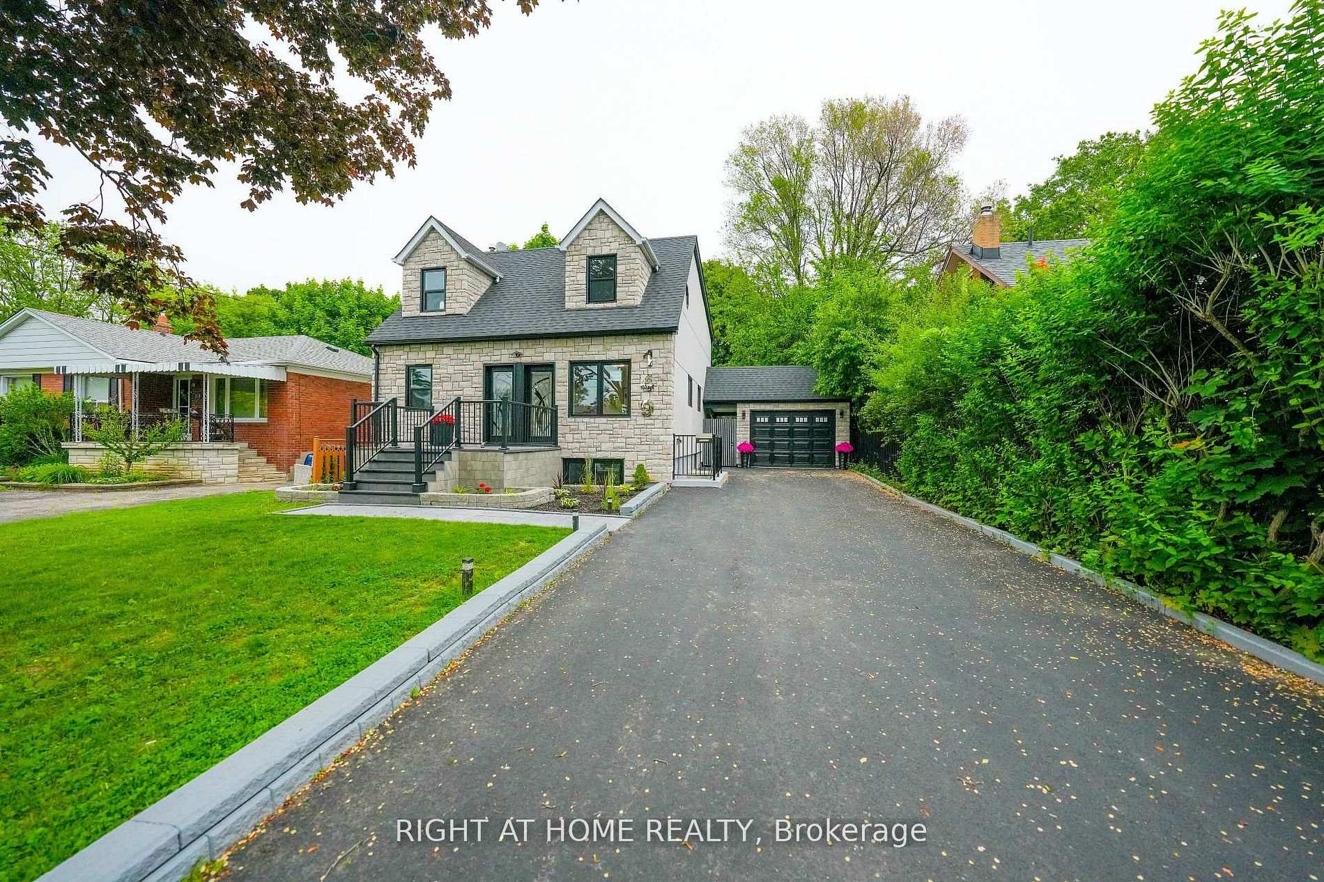 149 Dorset Road Toronto Ontario Canada Sale residential Ali Jahangir Right at Home Realty, Brokerage*