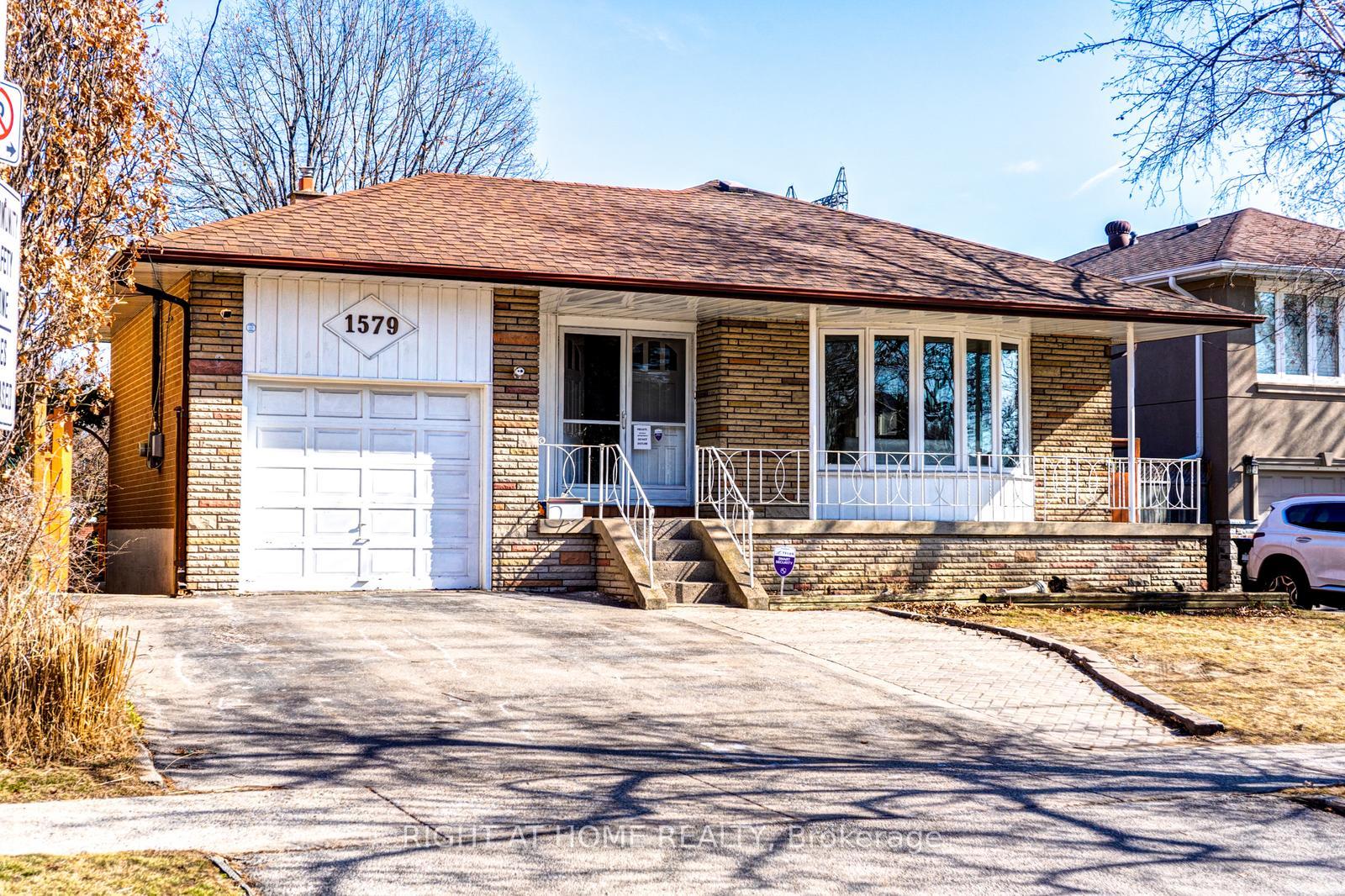 BASEMENT  APART - 1579 Ogden Avenue W Mississauga Ontario Canada Rent residential Ali Jahangir Right at Home Realty, Brokerage*