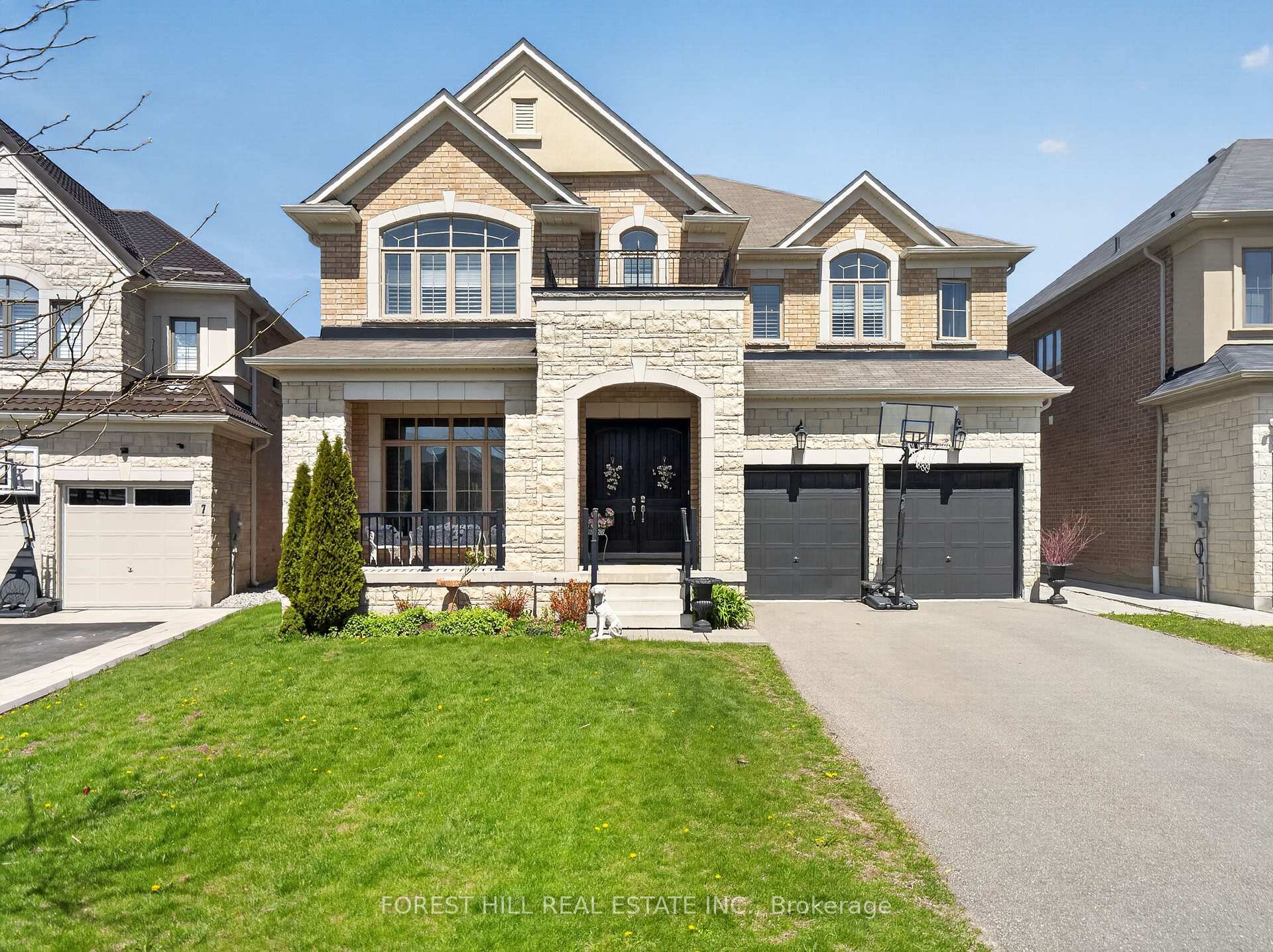 11 Carm Shier Court Newmarket Ontario Canada Sale residential Oleg  Novohhatski  Forest Hill Real Estate Inc., Brokerage*