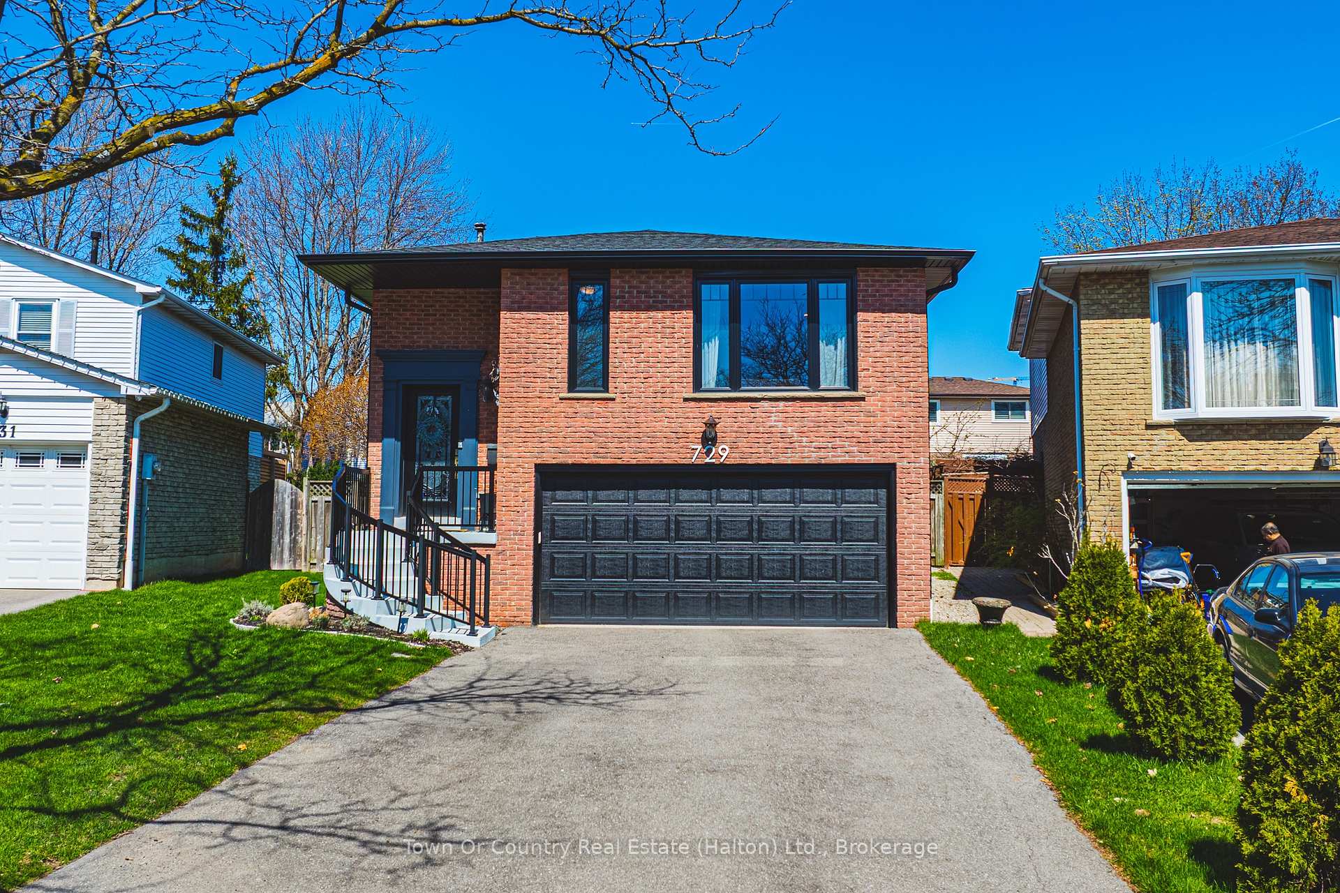 729 Coulson Avenue Milton Ontario Canada Sale residential   TOWN OR COUNTRY REAL ESTATE (HALTON) LTD. Brokerage*